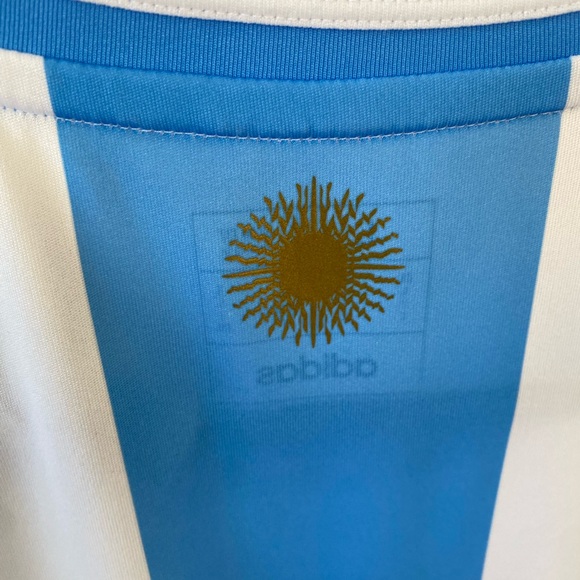 Adidas 2024 Argentina Home Soccer Jersey. Size XL. #22 Lautaro Martínez. - Picture 13 of 14